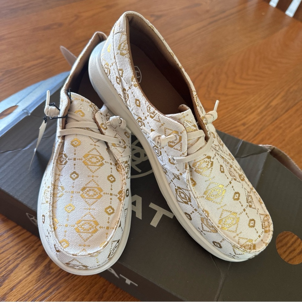 Ariat White and Gold Patterned Slip-On Flats